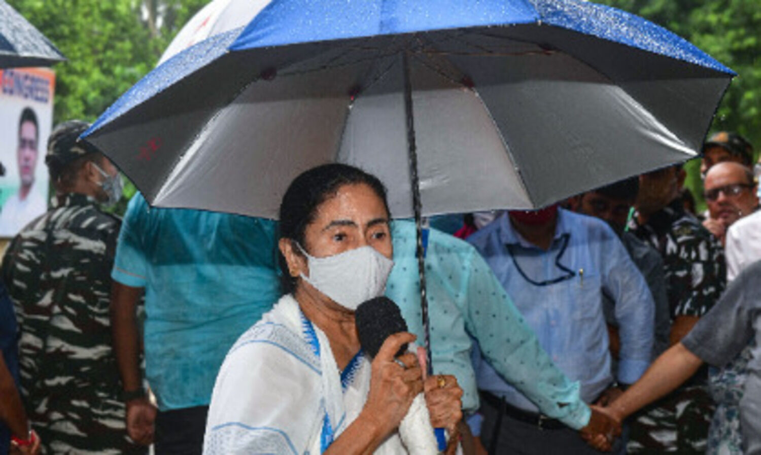 Unity of opposition parties will take shape on its own, says Mamata
