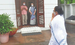 2024 elections will be people vs Modi, says Mamata; meets Sonia, Kejriwal