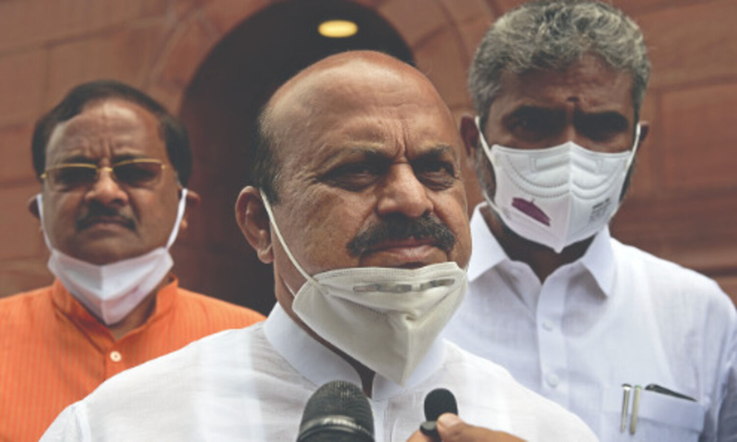 Centre agrees to clear Rs 11,400 cr in instalments