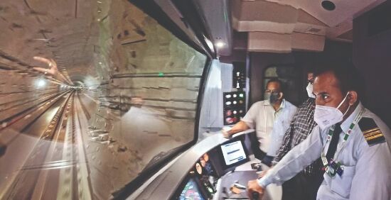 Metro completes its first trial run at Sealdah