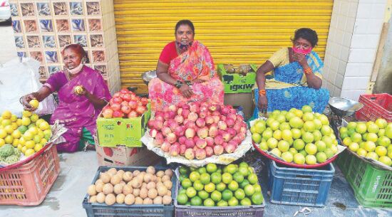 Consider letting more weekly markets open, Delhi govt told by HC Consider letting more weekly markets open, Delhi govt told by HC
