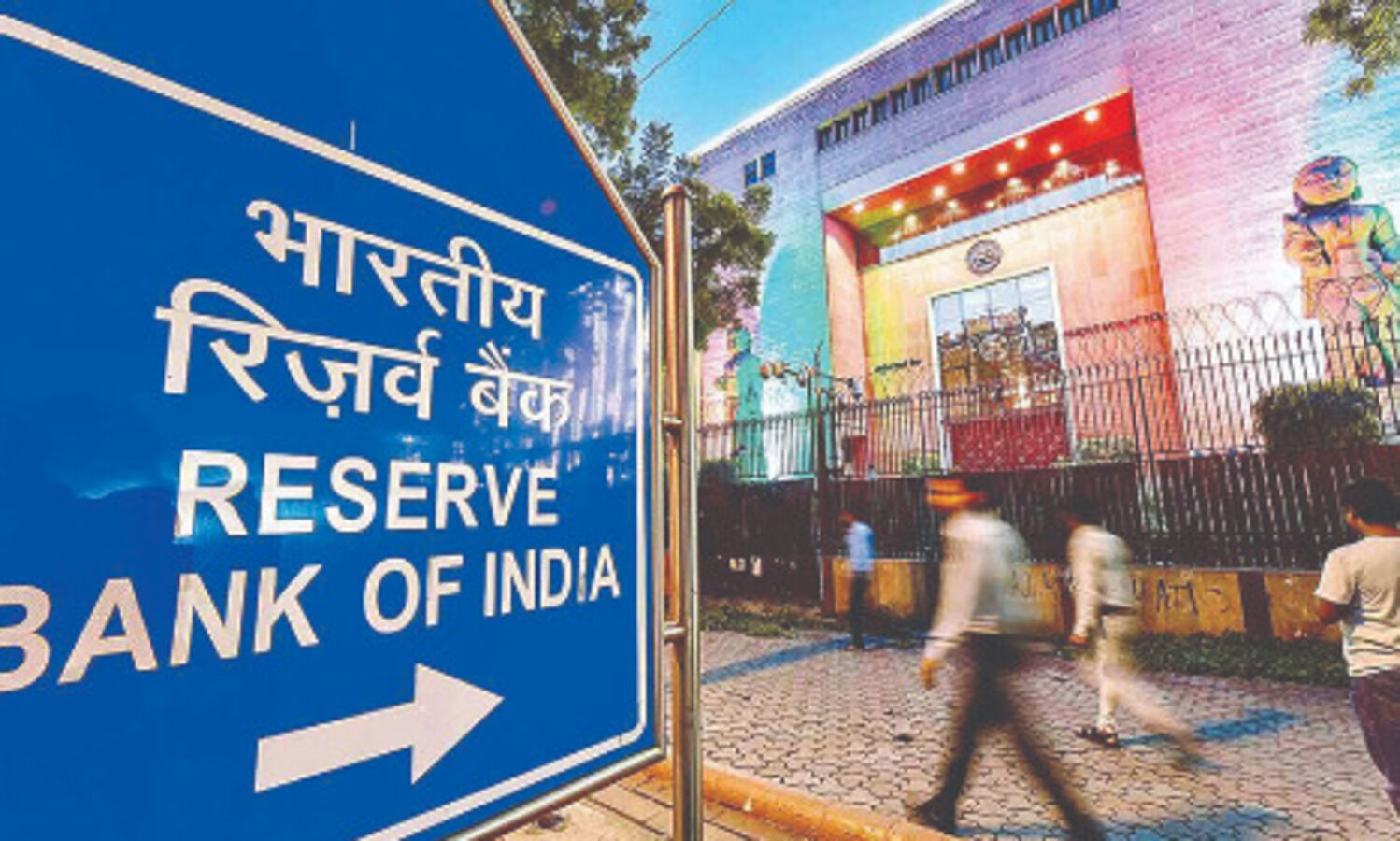 RBI retains growth forcast for current fiscal at 9.5%