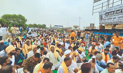 Haj house stir in Dwarka turns vitriolic, police book organiser