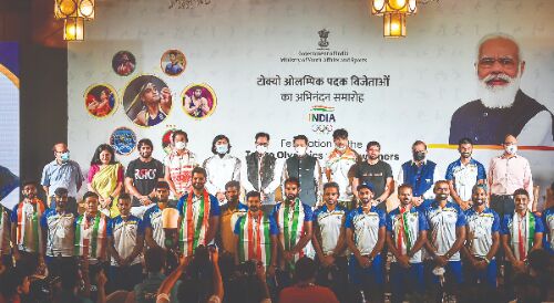 India lays out red carpet for Olympic heroes