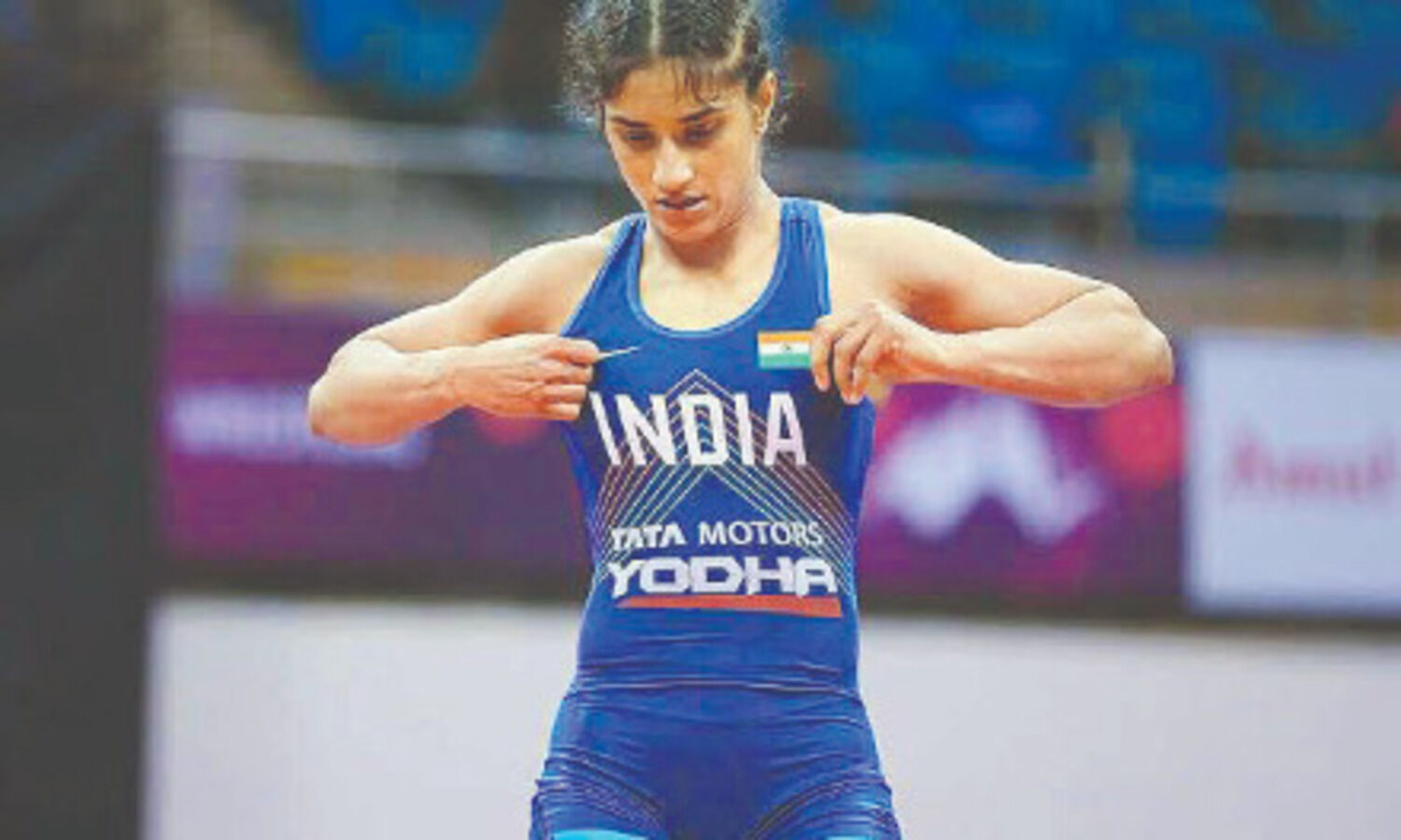 WFI suspends wrestler   Vinesh Phogat for indiscipline