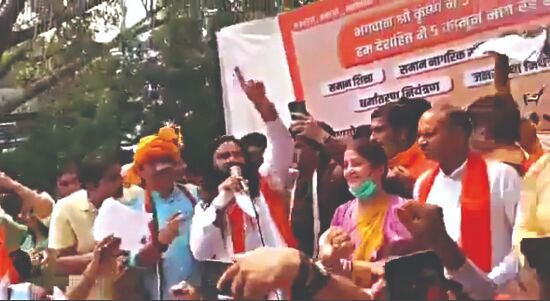 Priest in town for Upadhyay event attacked in Dasna Devi temple Priest in town for Upadhyay event attacked in Dasna Devi temple