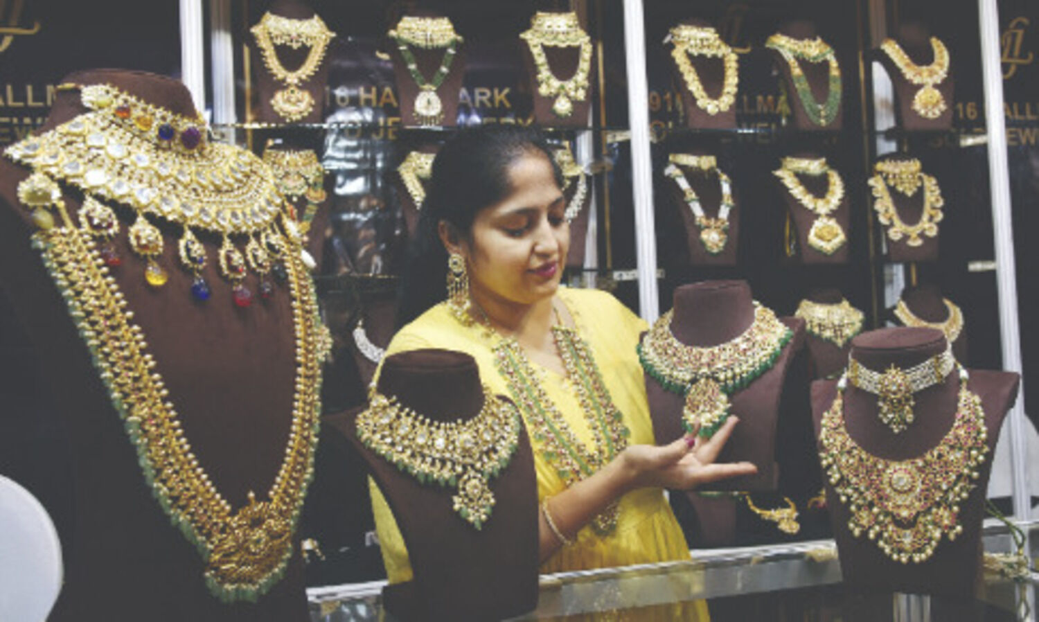 Gems, Jewellery exports rise to $12.5 bn in Apr-July 2021