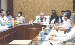 CM Khattar pushes to induct 5K e-autos on Gurugrams streets