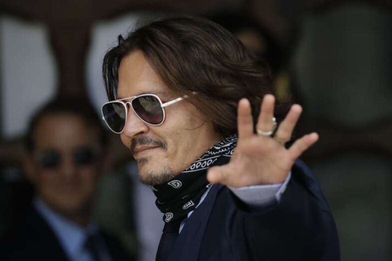 Johnny Depp says Hollywood is boycotting him Johnny Depp says Hollywood is boycotting him
