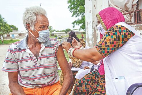 Over 3.86 cr people didnt get 2nd dose of jabs within stipulated time: Govt Over 3.86 cr people didnt get 2nd dose of jabs within stipulated time: Govt
