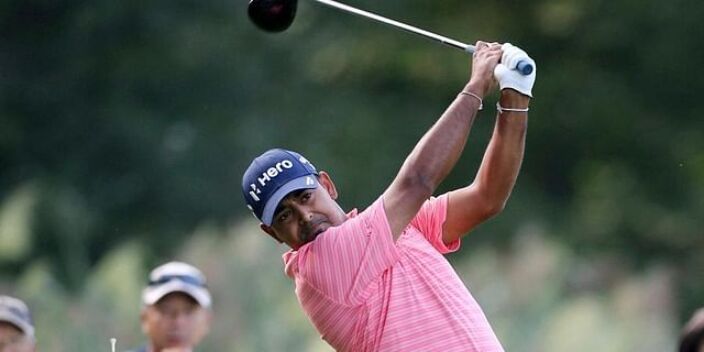 Lahiri shoots another 69, makes cut at Northern Trust golf Lahiri shoots another 69, makes cut at Northern Trust golf