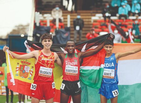 Amit Khatri wins silver in 10km race walk at World U-20 Athletics Meet Amit Khatri wins silver in 10km race walk at World U-20 Athletics Meet
