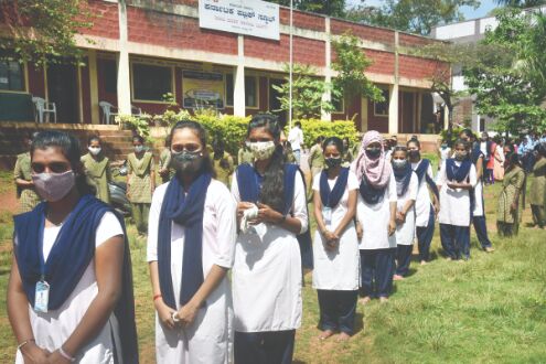Schools, colleges reopen for classes 9-12 in Karnataka after five months