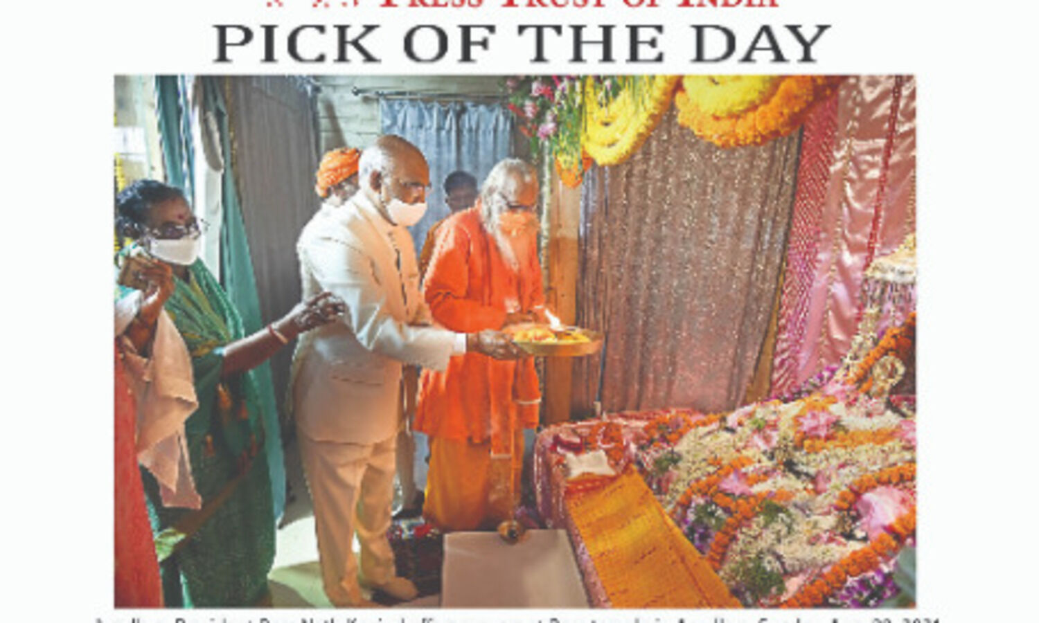 President visits Ayodhya temple construction site, offers prayers