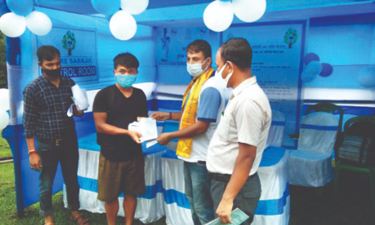 Officials trek to hold Duare Sarkar camps, reach out to beneficiaries of 14 tribal villages