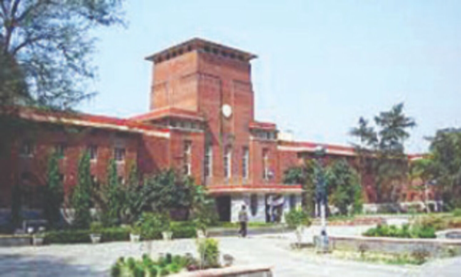Implementation of NEP, four-year UG   prog to come up in DU EC meet today