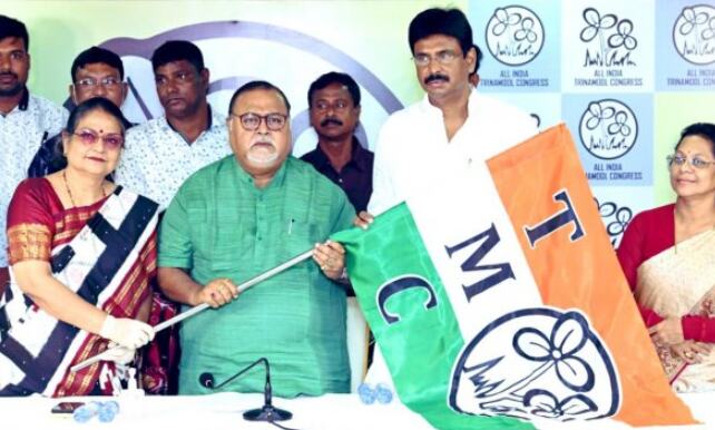 BJP MLA Biswajit Das joins TMC, says felt uncomfortable BJP MLA Biswajit Das joins TMC, says felt uncomfortable