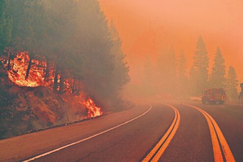 California fire approaches Lake Tahoe after mass evacuation California fire approaches Lake Tahoe after mass evacuation
