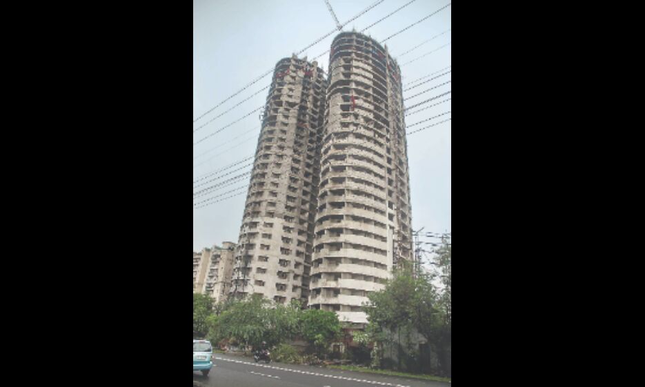 Supertech Noida twin towers to be razed, SC cites collusion Supertech Noida twin towers to be razed, SC cites collusion