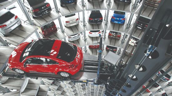 Auto makers post robust sales   in August on festive sentiments