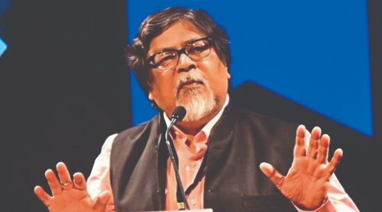 Veteran journalist & former RS MP Chandan Mitra dies Veteran journalist & former RS MP Chandan Mitra dies