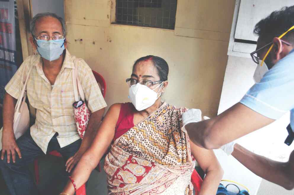 2nd dose of jabs: Despite challenges, Bengal races ahead of many states 2nd dose of jabs: Despite challenges, Bengal races ahead of many states