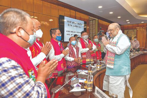 Govt signs peace accord with 5 insurgent groups of Assam Govt signs peace accord with 5 insurgent groups of Assam