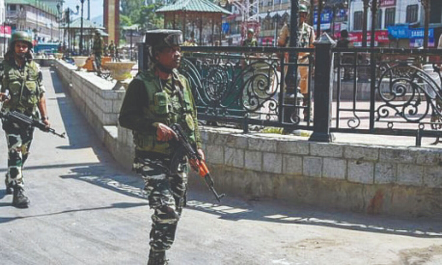 Restrictions eased out in Kashmir