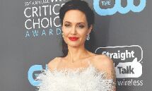 Harvey Weinstein denies assaulting Angelina Jolie Harvey Weinstein denies assaulting Angelina Jolie