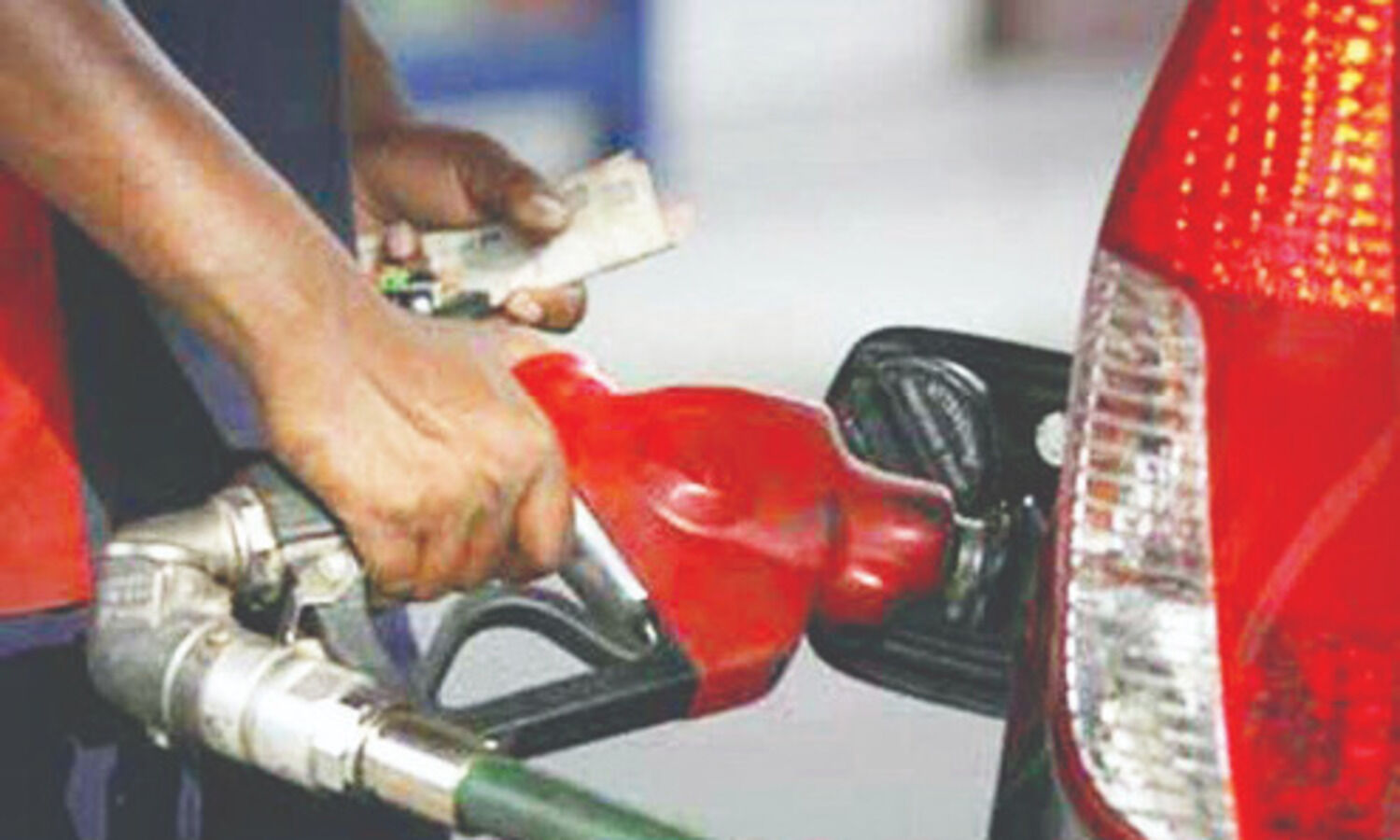 RSS-affiliated BMS stages protests over rise in fuel prices