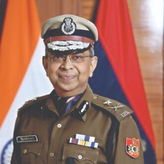 Ex-IPS officer chronicles story of Delhi Police