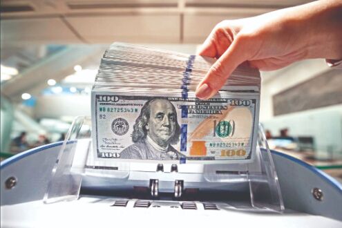 FPIs continue to invest in Indian markets; pump in `7,605 crore so far during September