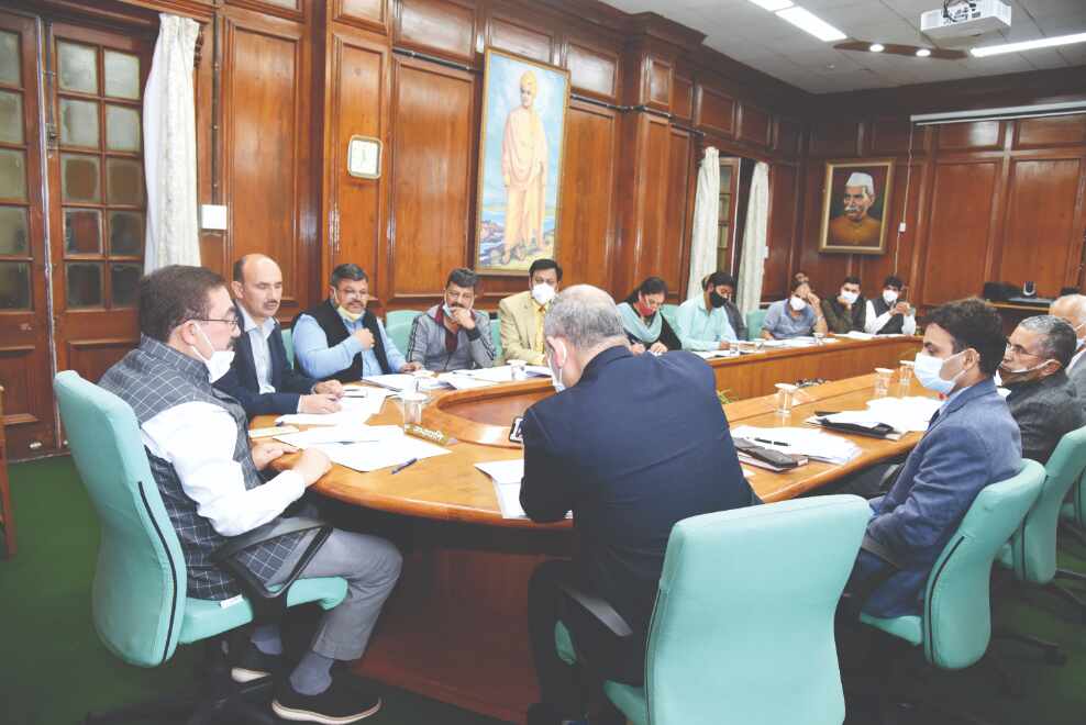 Ahead of Presidents visit to Shimla, four staff members posted at the Retreat test positive Ahead of Presidents visit to Shimla, four staff members posted at the Retreat test positive