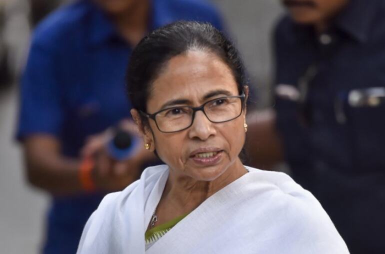 Mamata greets people on Hindi Diwas Mamata greets people on Hindi Diwas