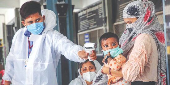 About 20 kids admitted to pvt hosp in city with fever