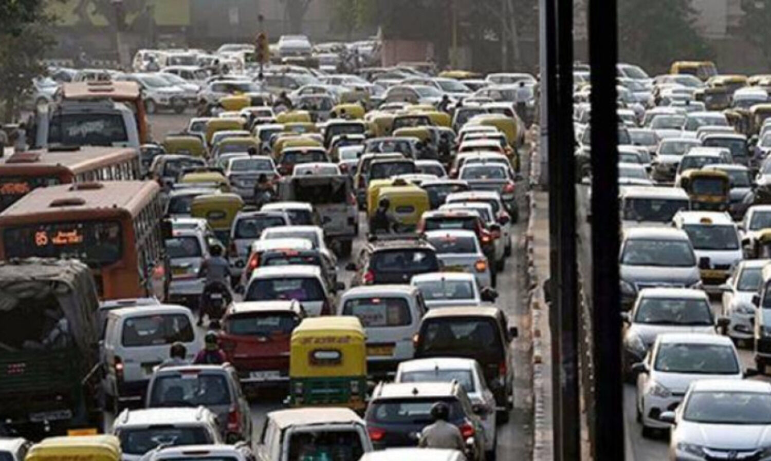 Long traffic jams in parts of Delhi amid Akali Dals anti-farm law protest march