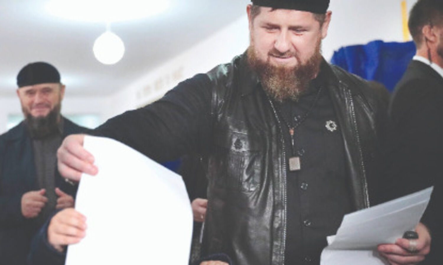 Putins party set to retain parliament majority after polls