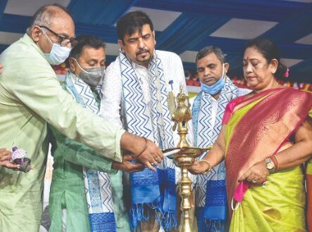 15th edition of Banglar Tanter Haat inaugurated, about 250 stalls set up 15th edition of Banglar Tanter Haat inaugurated, about 250 stalls set up