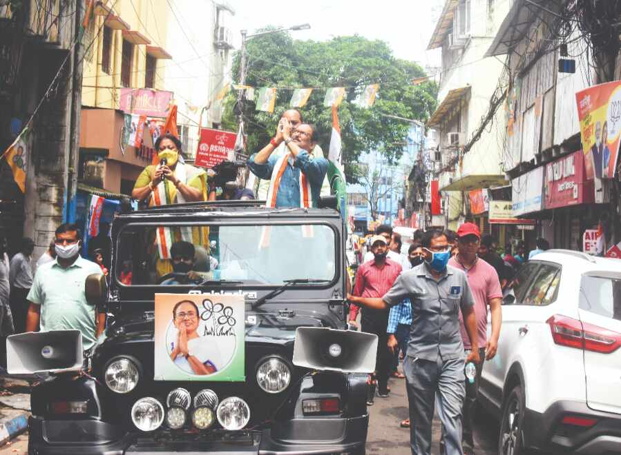 TMC leaders campaign for Mamata, say party chief to win with record margin