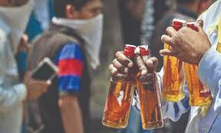 Pvt liquor shops emptying shelves in time for new Excise policy; shortage expected in Oct