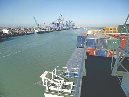 3,000 kg heroin worth Rs 21,000 crore seized in Gujarats Mundra port