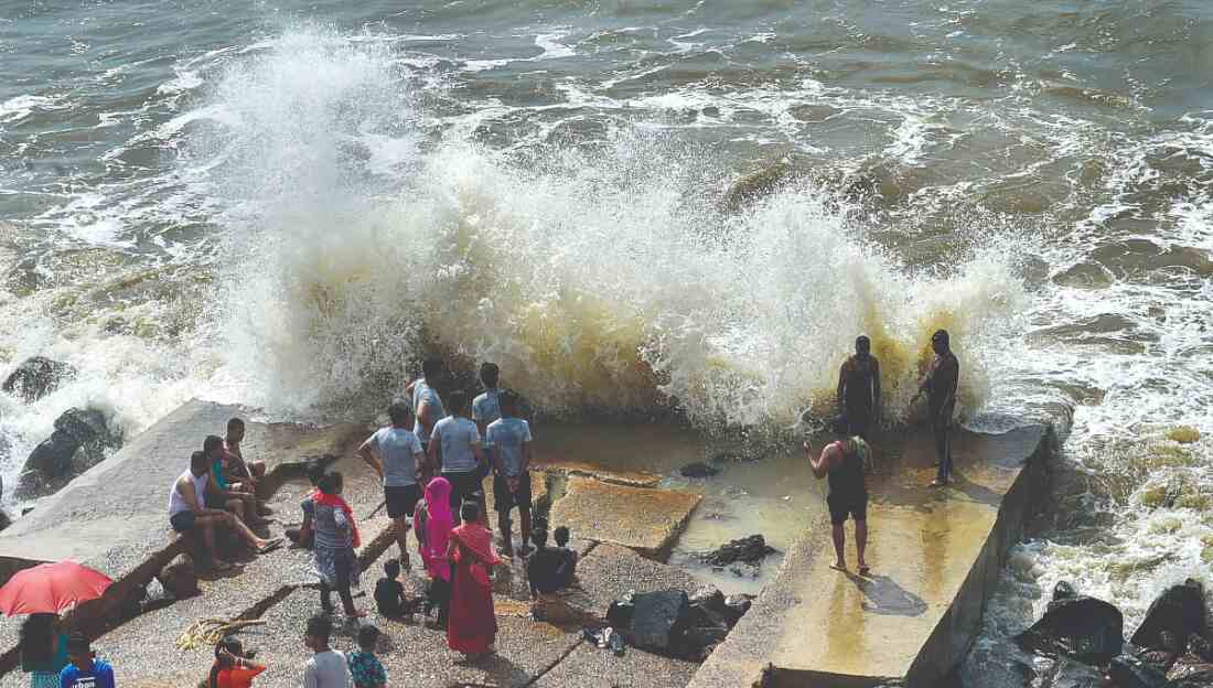 South Bengal districts to witness intense spells of rain on Sun, Mon
