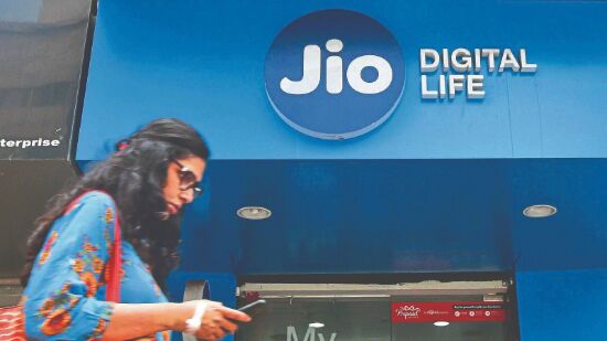 Jio leads active wireless subscriber base: Trai data Jio leads active wireless subscriber base: Trai data