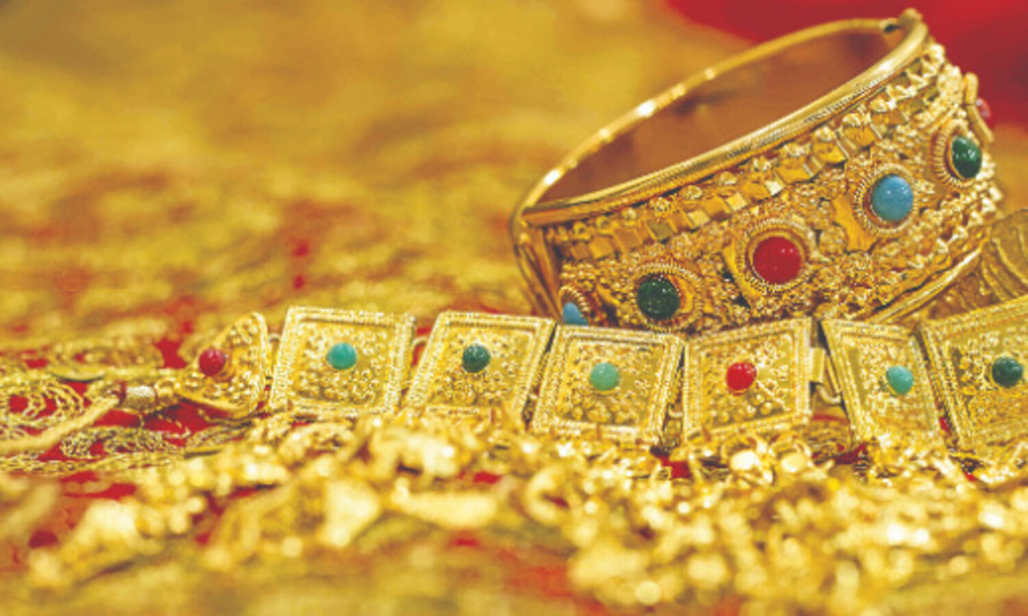 Gems & jewellery exports grows to record `24,239.81 crore in Aug
