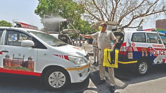 Delhi Polices EOW merged with its Crime Branch unit Delhi Polices EOW merged with its Crime Branch unit