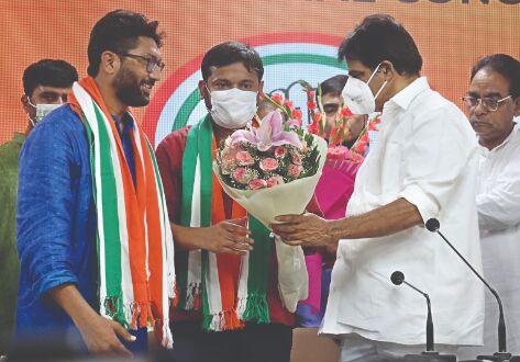 Sidhu resigns; Kanhaiya Kmr joins Indias oldest party Sidhu resigns; Kanhaiya Kmr joins Indias oldest party