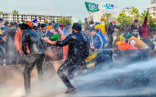 Haryana Police uses water cannon to disperse farmers in Jhajjar