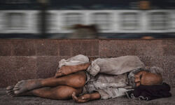 When Goliath owns David When Goliath owns David