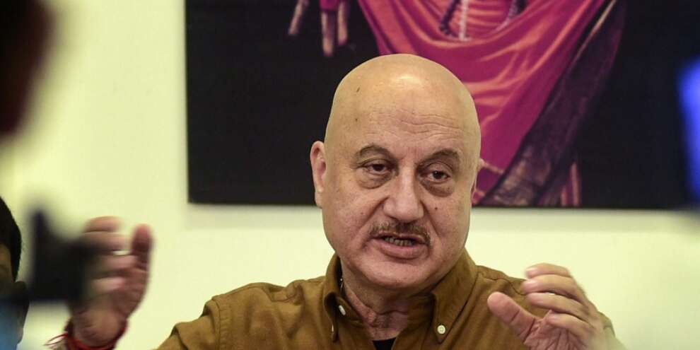 Anupam Kher off to shoot Sooraj Barjatyas next