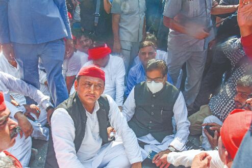 Priyanka Gandhi on hunger strike following arrest